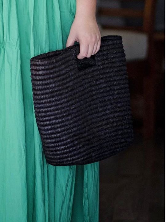 Black raffia outlet bag